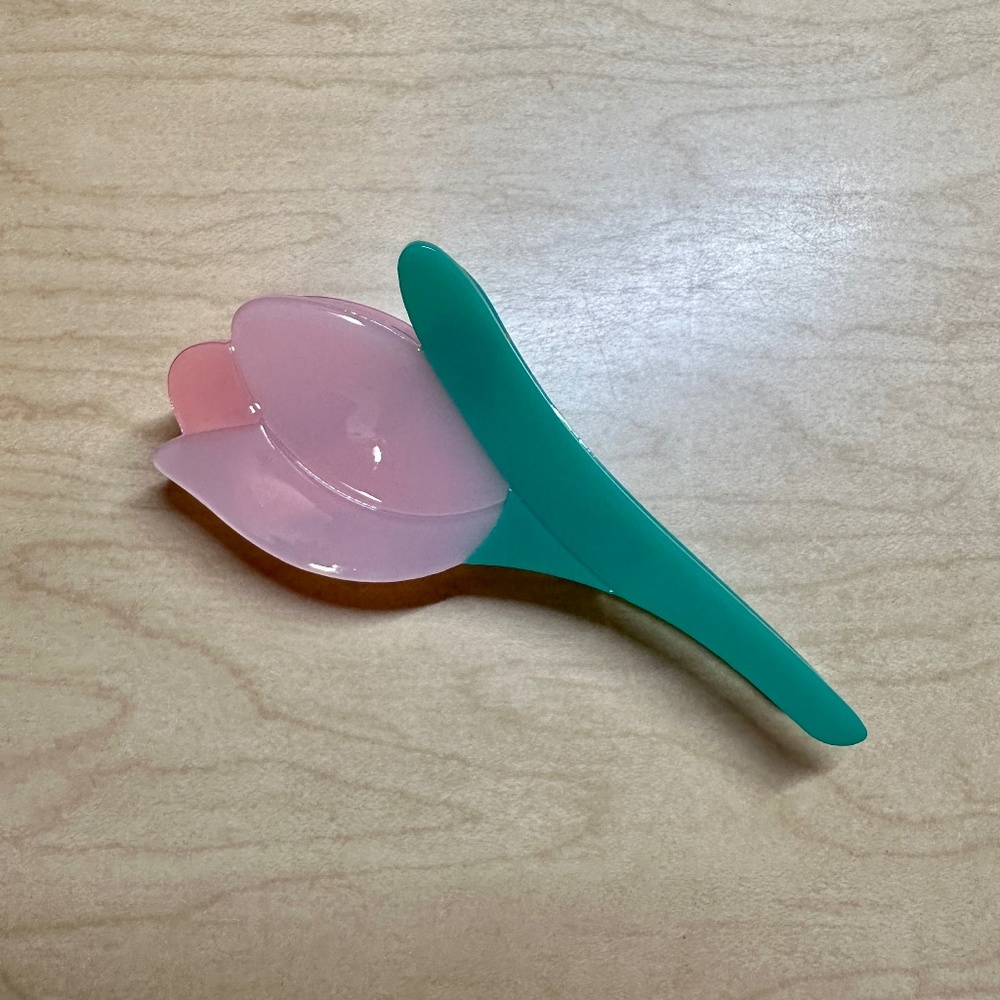 Tulip Hair Claw
